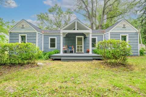 3619 Dearborn Street, Coloma, MI 49038