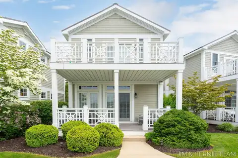 807 Lake Street, Saugatuck, MI 49453