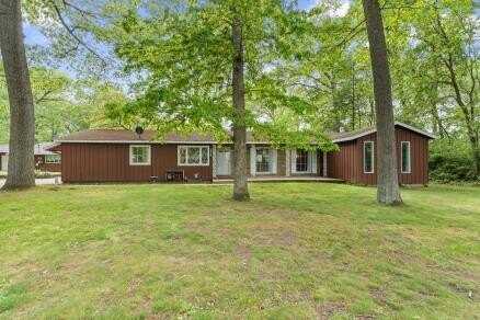 2240 S 13th Street, Niles, MI 49120