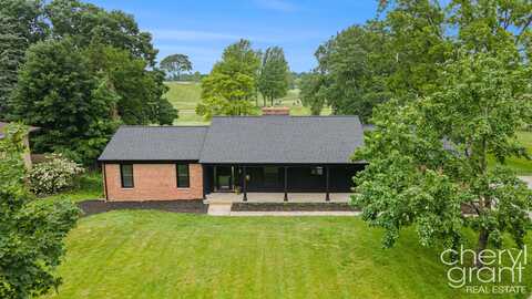 1757 Westlane Drive NE, Grand Rapids, MI 49505