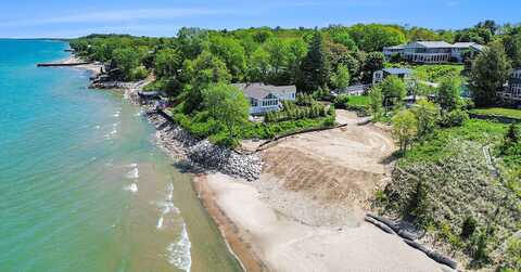 4281 Lakeshore Road, Michiana, MI 49117