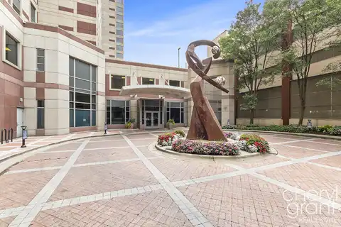 60 Campau Circle NW, Grand Rapids, MI 49503