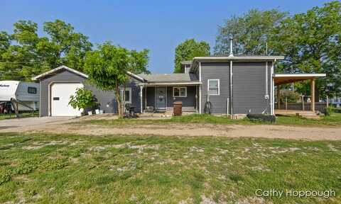 4555 Charles Street, Palo, MI 48870