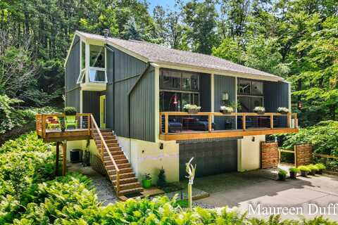 18180 N Shore Estates Road, Spring Lake, MI 49456