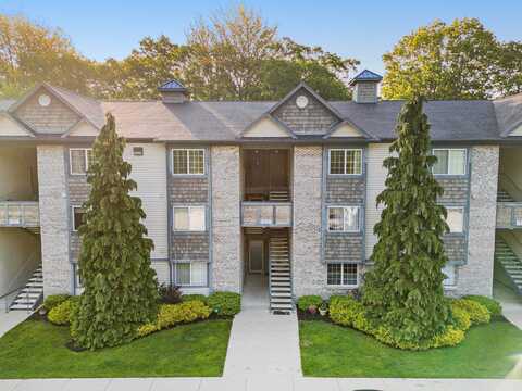 18372 N Ridge Court, Spring Lake, MI 49456