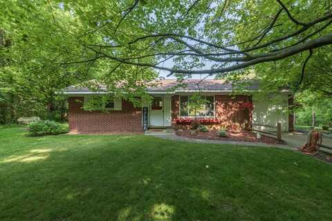 10229 N 22nd Street, Plainwell, MI 49080