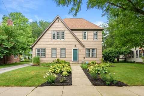1021 Roseland Avenue, Kalamazoo, MI 49001