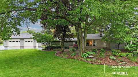 9409 Whitneyville Avenue SE, Alto, MI 49302