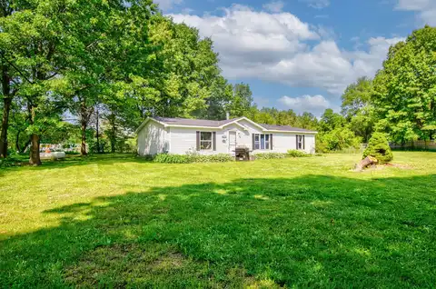 12650 State Road, Leslie, MI 49251