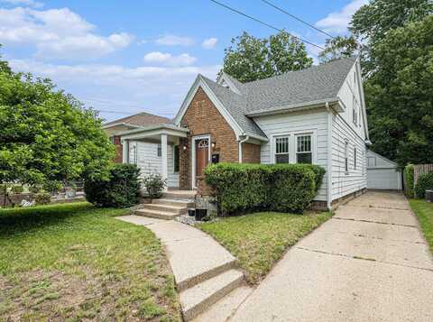 2432 Madison Avenue SE, Grand Rapids, MI 49507