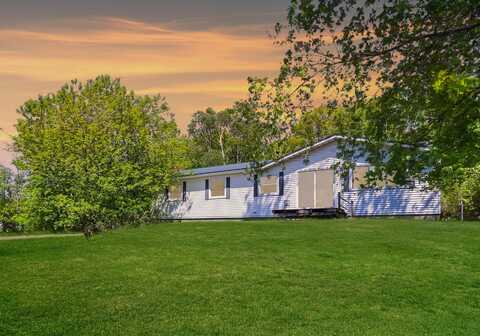 7530 W Park Road, New Era, MI 49446