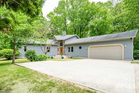 4077 Pinewood Drive, Benton Harbor, MI 49022
