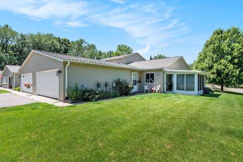 1077 Wedgewood Drive, Plainwell, MI 49080