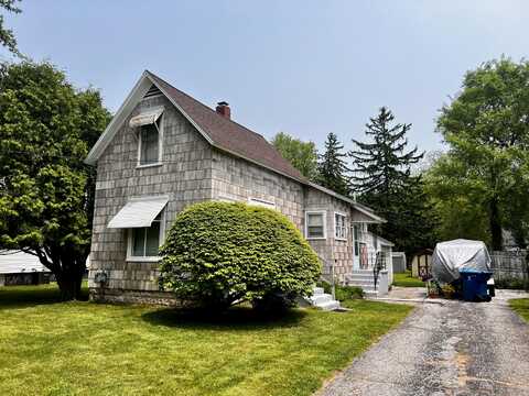 302 Thomas Street, Scottville, MI 49454