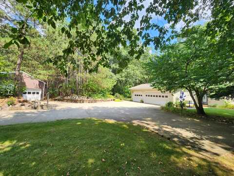 13155 Beckwith Drive NE, Lowell, MI 49331