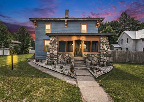 126 N White Street, Howard City, MI 49329