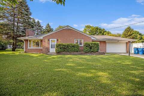 200 Cherrywood Drive, Plainwell, MI 49080
