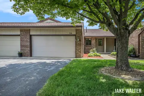 726 Gardenview Court SW, Byron Center, MI 49315