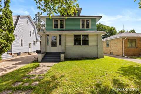 946 Lake Michigan Drive NW, Grand Rapids, MI 49504