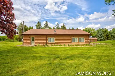 4403 4th Street, Caledonia, MI 49316