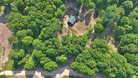 1099 S 7 1/2 Road Road, Harrietta, MI 49638
