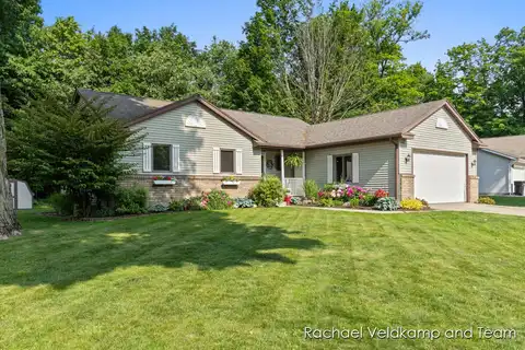 1579 Geddes Avenue NW, Grand Rapids, MI 49534
