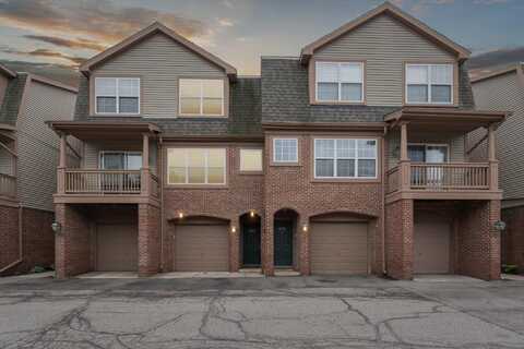2818 Barclay Way, Ann Arbor, MI 48105