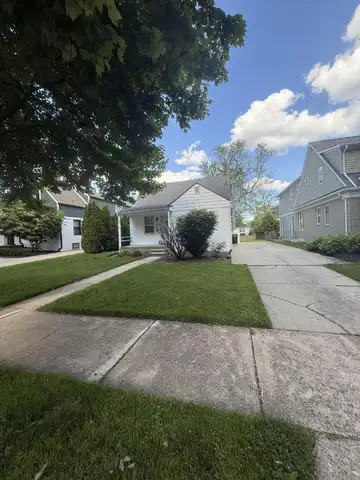 1887 S Bates Street, Birmingham, MI 48009