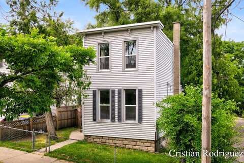 243 Fairbanks Street NE, Grand Rapids, MI 49503