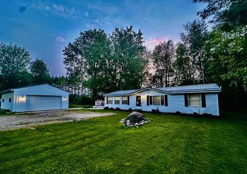 7976 Ojibwa Drive, Weidman, MI 48893