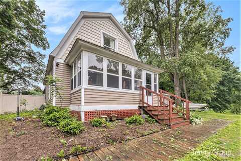 912 124th Avenue, Shelbyville, MI 49344