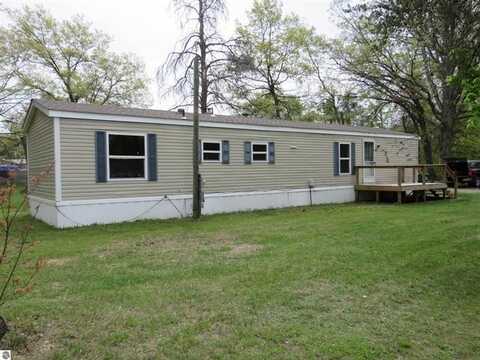10060 W Kelly Road, Lake City, MI 49651