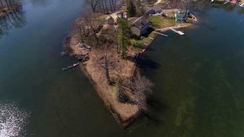12387 Sunset Point Drive, Plainwell, MI 49080