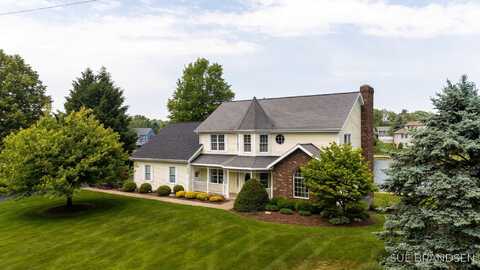 933 Meadow Ridge Drive, Holland, MI 49424