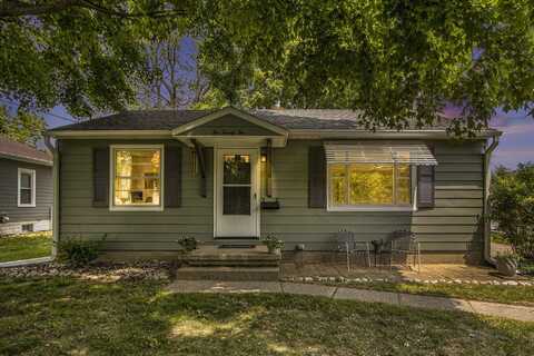 222 Oakhurst Avenue, Kalamazoo, MI 49001
