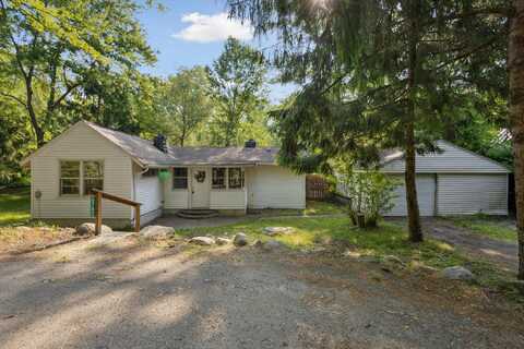 6780 Packer Drive NE, Belmont, MI 49306