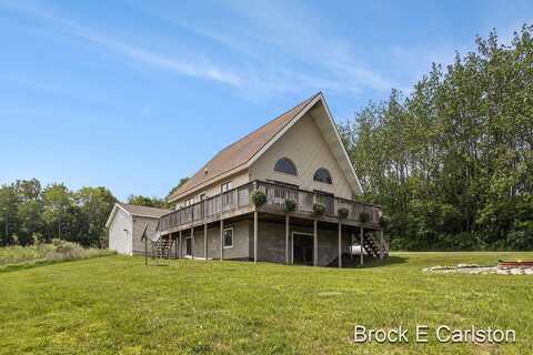 7403 S 48th Avenue, Montague, MI 49437