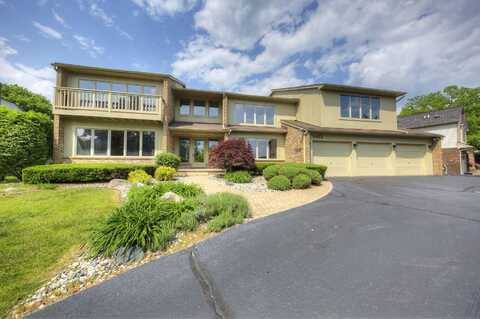 8453 Harbortowne Drive, Clarkston, MI 48348