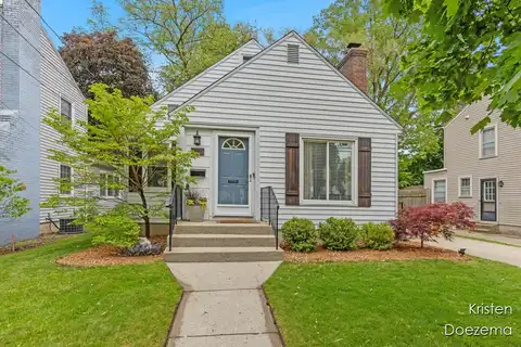 2426 Raymond Avenue SE, Grand Rapids, MI 49507