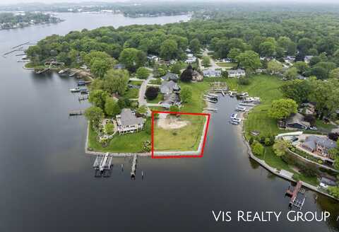 16073 Lake Point Drive, Spring Lake, MI 49456