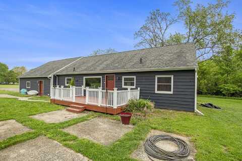 557 W James Street, Lawrence, MI 49064