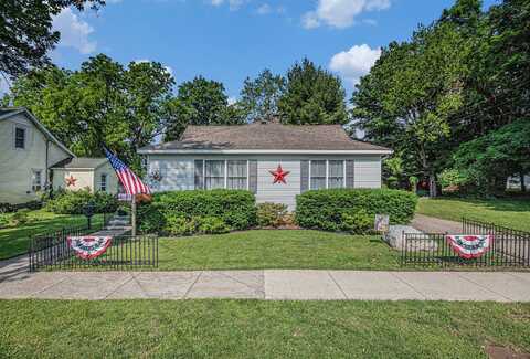 305 School Street, Decatur, MI 49045