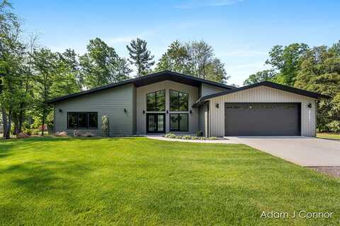 13330 Rich Street, Grand Haven, MI 49417