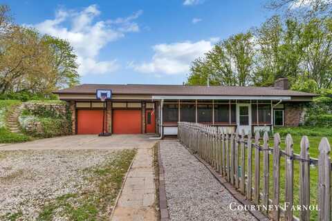 414 135th Avenue, Wayland, MI 49348