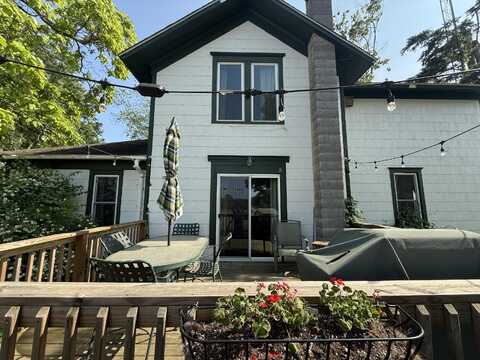 1113 68th Street, South Haven, MI 49090