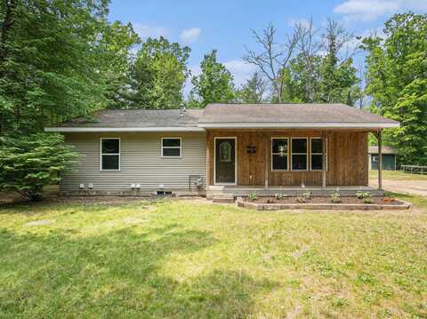 8577 Loveless Drive, Howard City, MI 49329