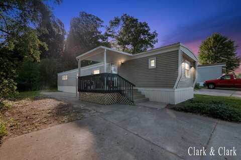 1873 Veronica Street SE, Lowell, MI 49331