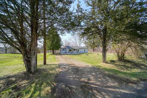 902 N Green Acres Street, Jackson, MI 49201