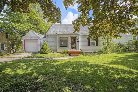 537 Wolverine Drive NE, Grand Rapids, MI 49505