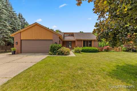 8725 Rivercrest Drive, Jenison, MI 49428